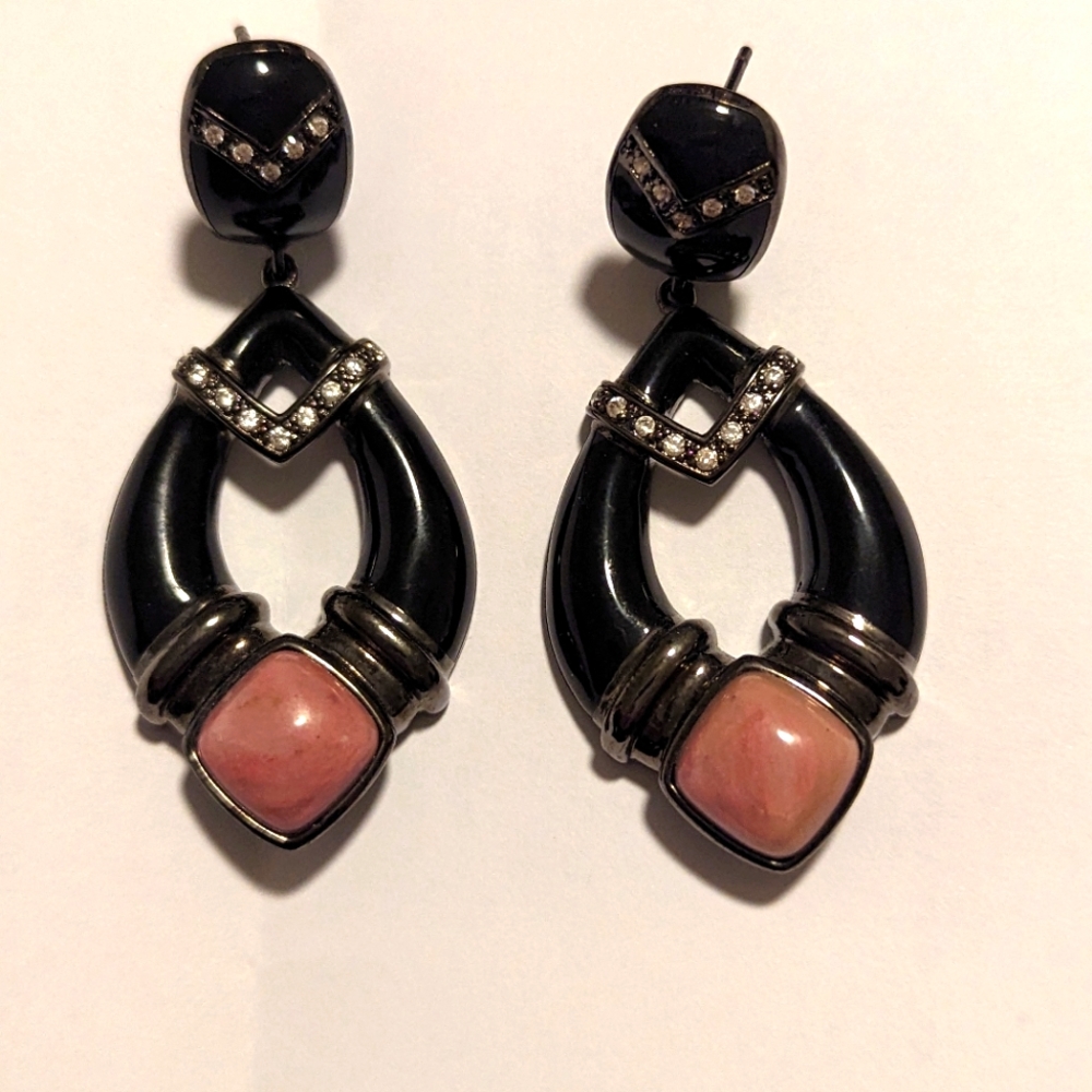 Designer earrings Black and pink stone